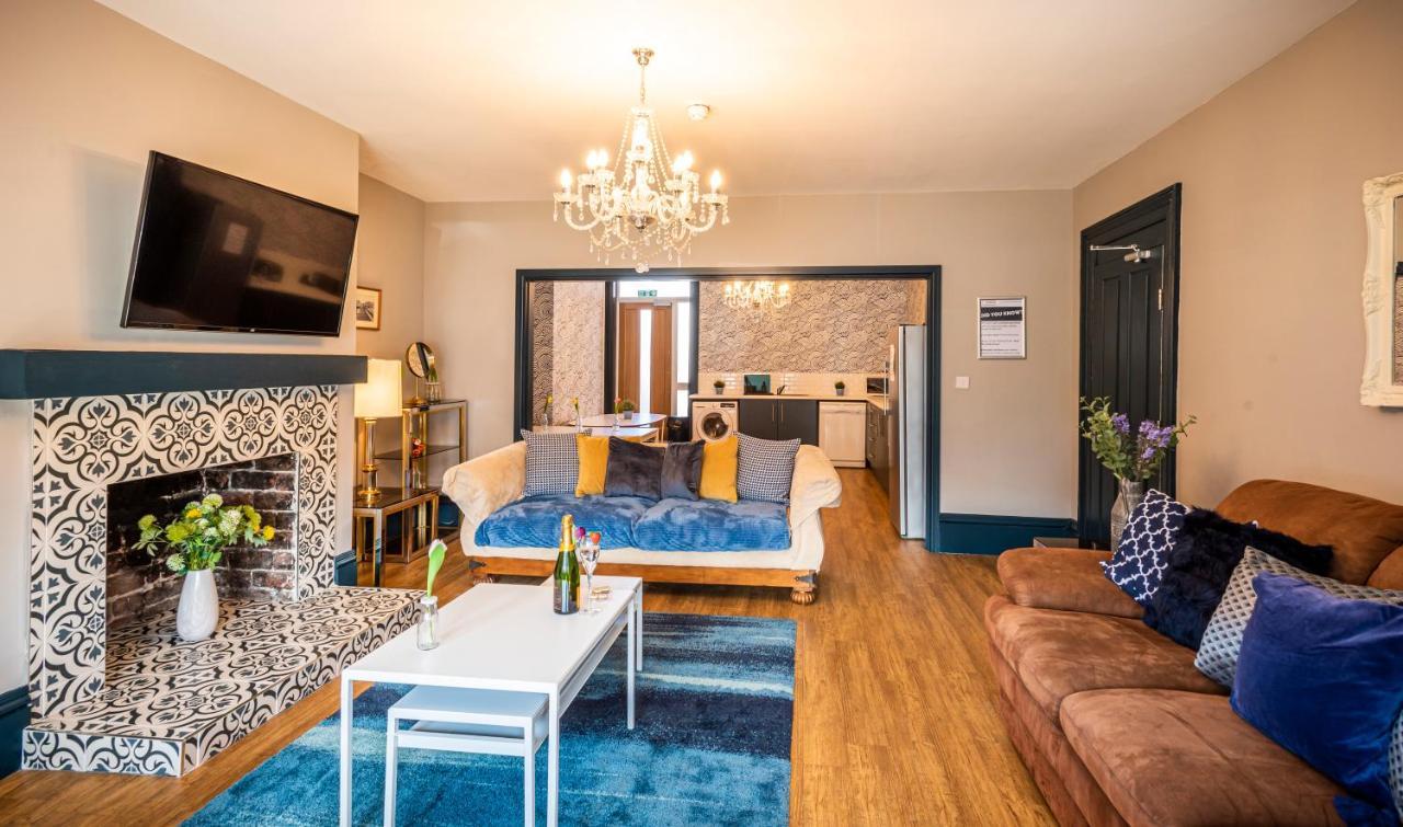 Stamford Guest House, 3 Min Walk To Southport Lord St, With Parking & Perfect Getaway Саутпорт Экстерьер фото