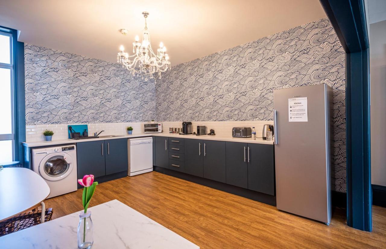 Stamford Guest House, 3 Min Walk To Southport Lord St, With Parking & Perfect Getaway Саутпорт Экстерьер фото