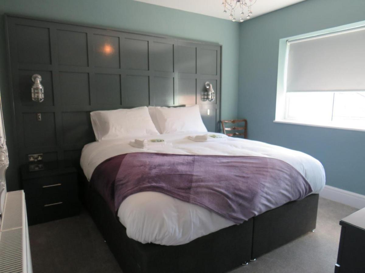 Stamford Guest House, 3 Min Walk To Southport Lord St, With Parking & Perfect Getaway Саутпорт Экстерьер фото