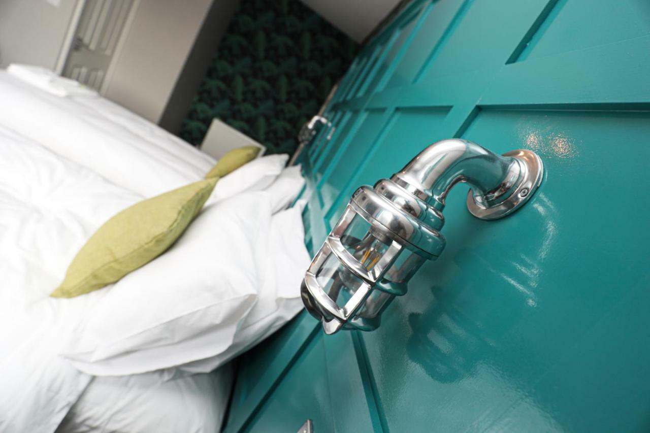 Stamford Guest House, 3 Min Walk To Southport Lord St, With Parking & Perfect Getaway Саутпорт Экстерьер фото