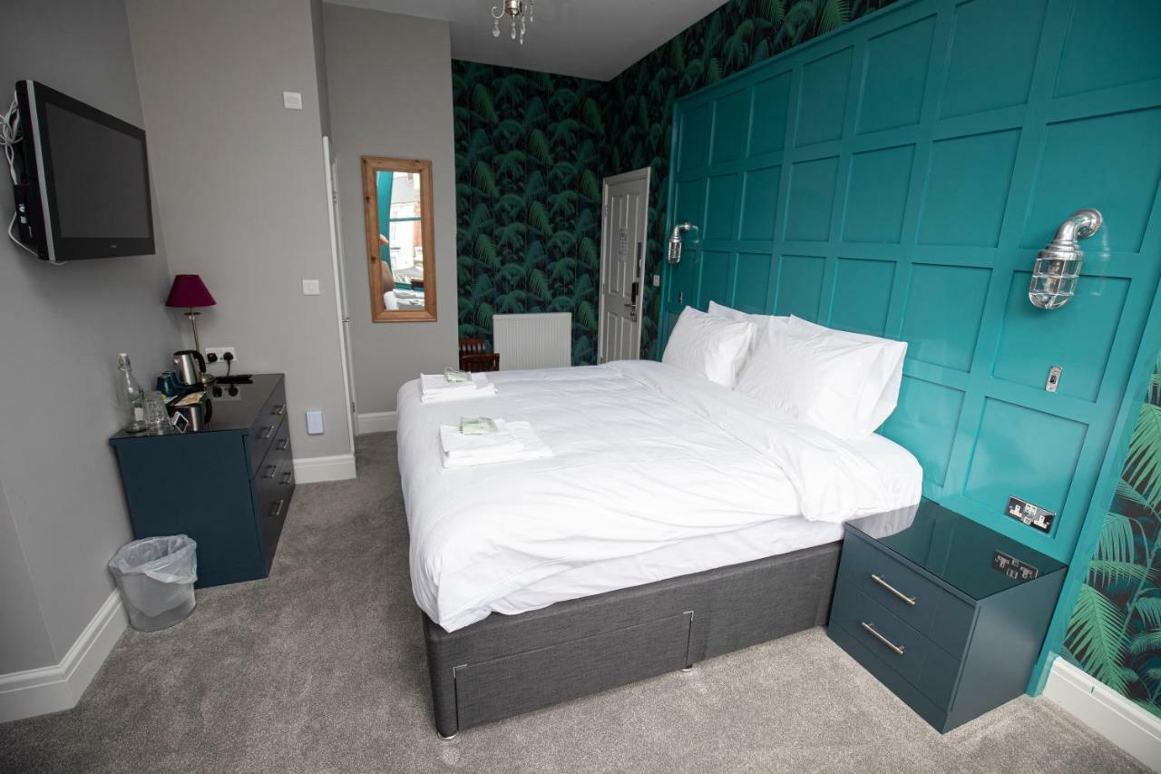 Stamford Guest House, 3 Min Walk To Southport Lord St, With Parking & Perfect Getaway Саутпорт Экстерьер фото
